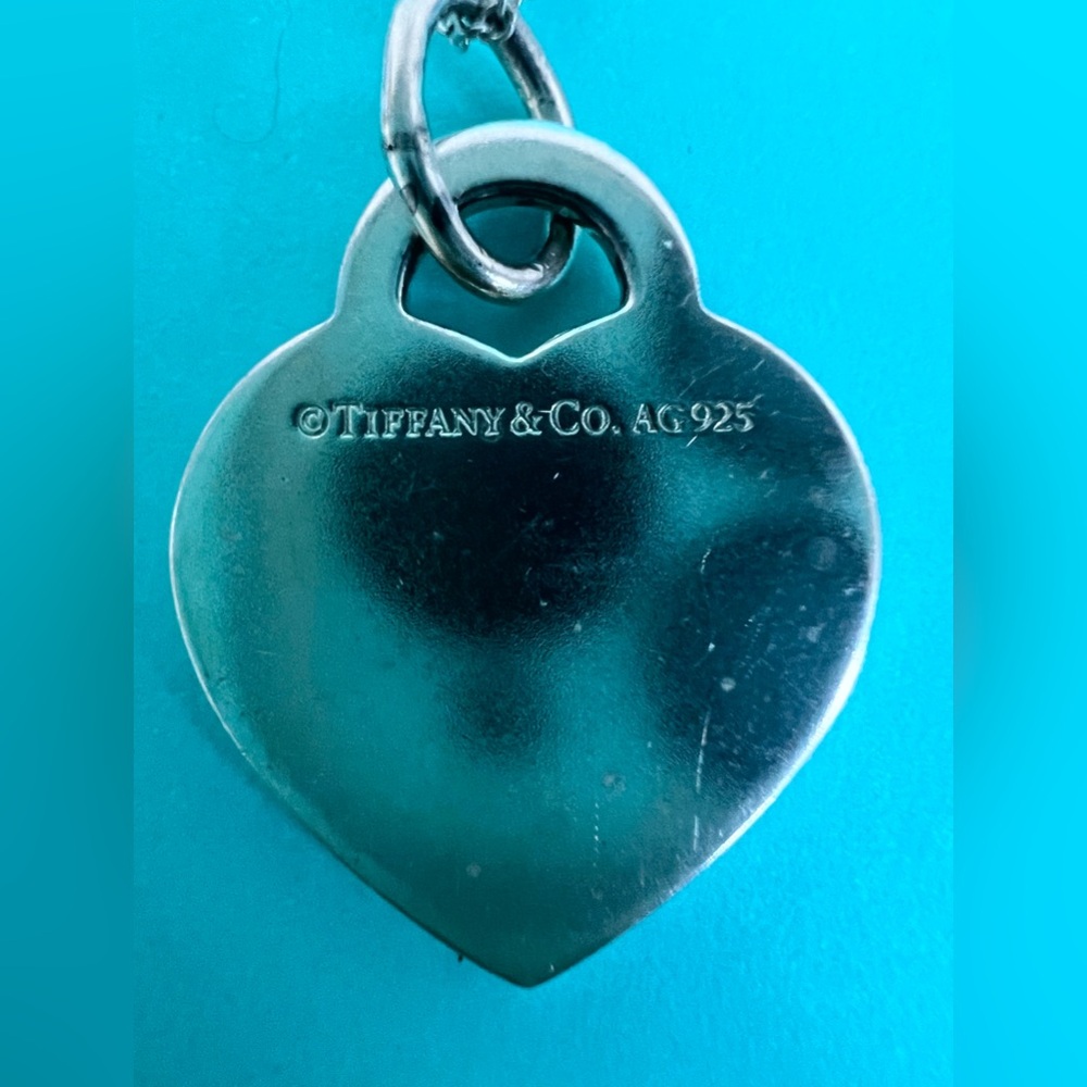 🔴Authentic TIFFANY & CO Sterling Silver Initial “G” Heart Pendent Necklace🔴 - Picture 3 of 8